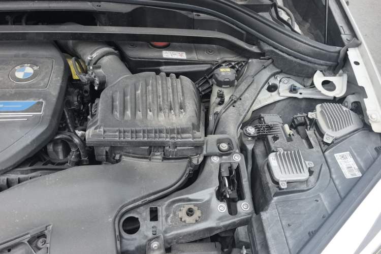Used BMW X1 New Energy 2018 xDrive25Le Luxury Model Engine Bay Left