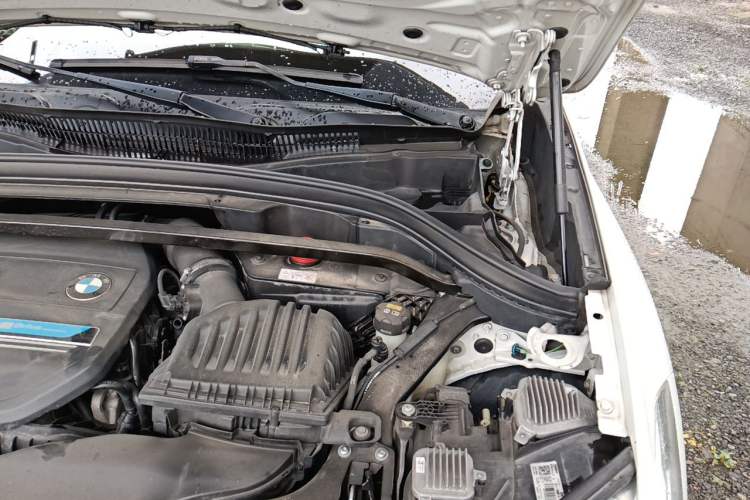 Used BMW X1 New Energy 2018 xDrive25Le Luxury Model Engine Bay Left