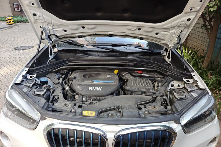 Used BMW X1 New Energy 2018 xDrive25Le Luxury Model Engine Bay