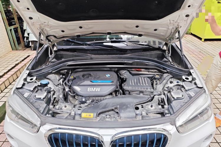 Used BMW X1 New Energy 2018 xDrive25Le Luxury Model Engine Bay