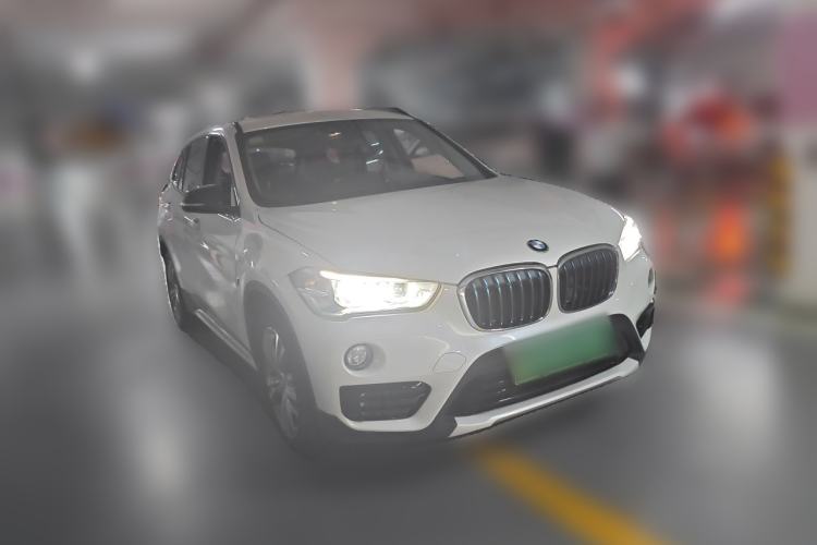 Used BMW X1 New Energy 2018 xDrive25Le Luxury Model Front Right 45 Deg