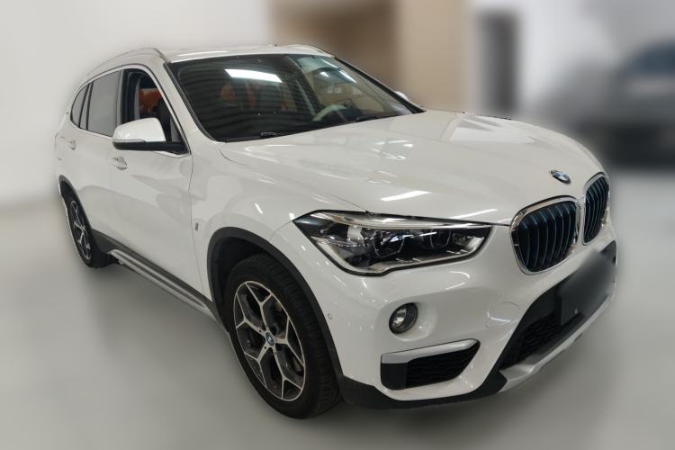 Used BMW X1 New Energy 2018 xDrive25Le Luxury Model Front Right 45 Deg