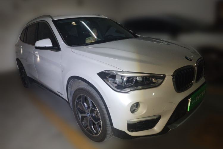 Used BMW X1 New Energy 2018 xDrive25Le Luxury Model Front Right 45 Deg