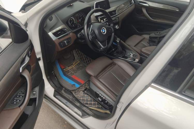Used BMW X1 New Energy 2018 xDrive25Le Luxury Model Interior 3