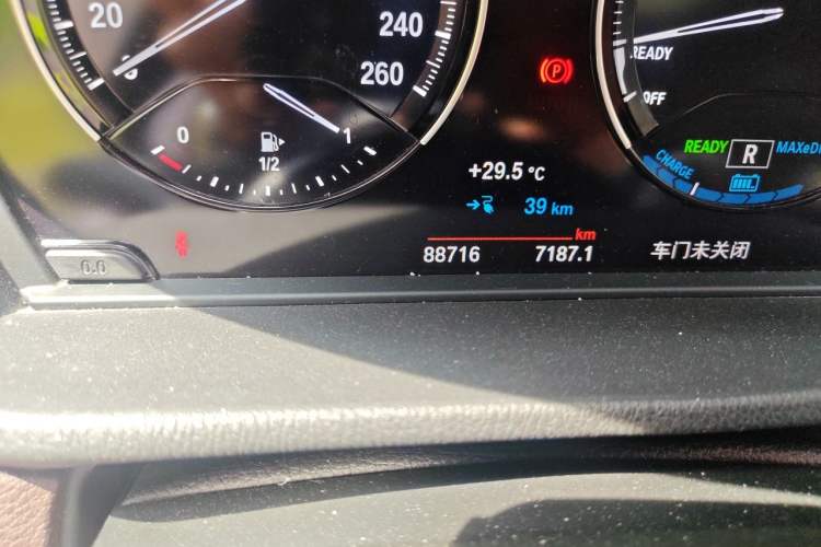 Used BMW X1 New Energy 2018 xDrive25Le Luxury Model Odometer Close Up