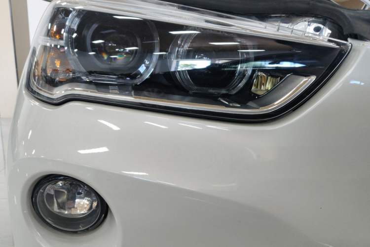 Used BMW X1 New Energy 2018 xDrive25Le Luxury Model Right Front Headlight