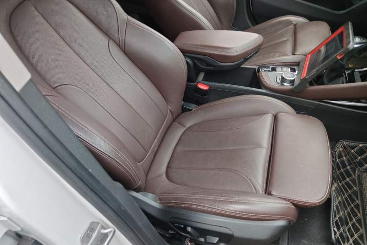 Used BMW X1 New Energy 2018 xDrive25Le Luxury Model Right Front Seat