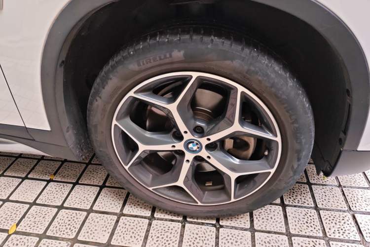 Used BMW X1 New Energy 2018 xDrive25Le Luxury Model Right Front Wheel Hub