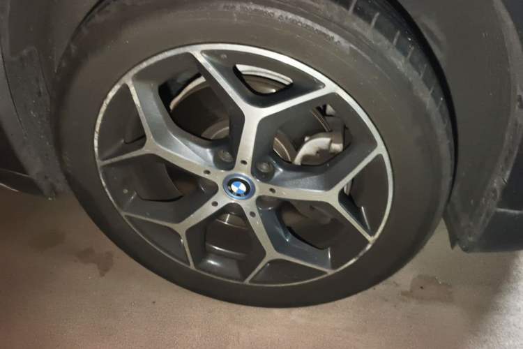 Used BMW X1 New Energy 2018 xDrive25Le Luxury Model Right Front Wheel Hub