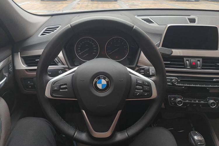 Used BMW X1 New Energy 2018 xDrive25Le Luxury Model Steering Wheel