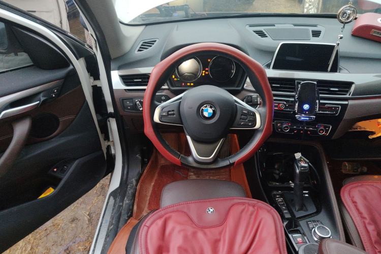 Used BMW X1 New Energy 2018 xDrive25Le Luxury Model Steering Wheel