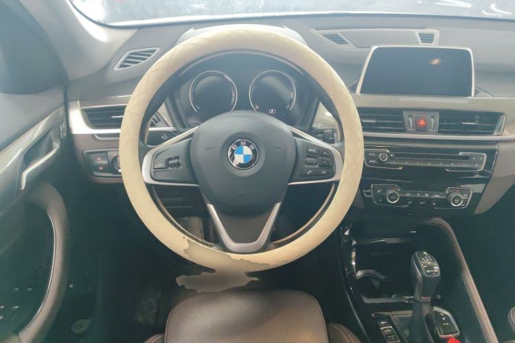 Used BMW X1 New Energy 2018 xDrive25Le Luxury Model Steering Wheel