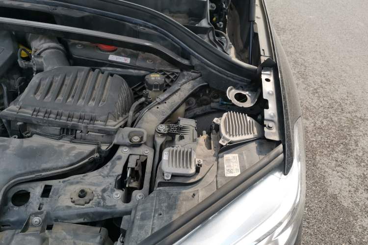 Used BMW X1 New Energy 2019 xDrive25Le Luxury Model Engine Bay Left