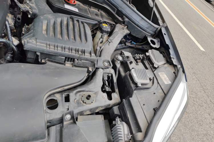 Used BMW X1 New Energy 2019 xDrive25Le Luxury Model Engine Bay Left