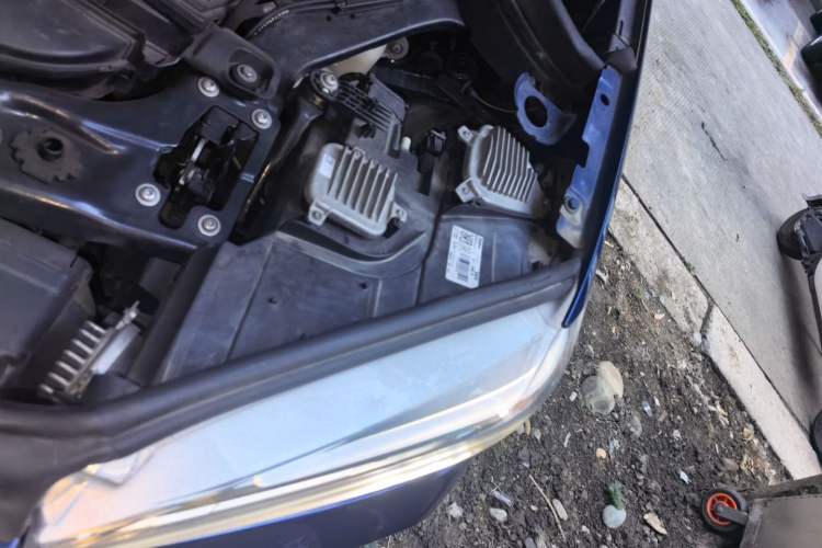 Used BMW X1 New Energy 2019 xDrive25Le Luxury Model Engine Bay Left