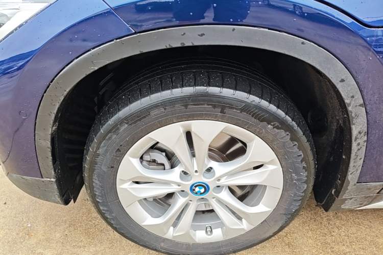 Used BMW X1 New Energy 2019 xDrive25Le Mileage Upgrade Version Left Front Wheel Hub