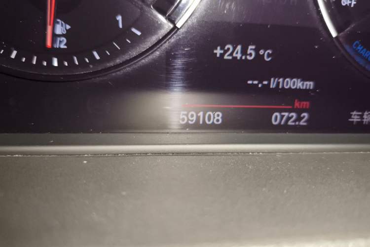 Used BMW X1 New Energy 2019 xDrive25Le Mileage Upgrade Version Odometer Close Up