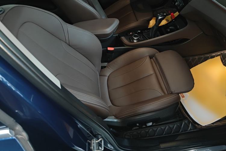 Used BMW X1 New Energy 2019 xDrive25Le Mileage Upgrade Version Right Front Seat