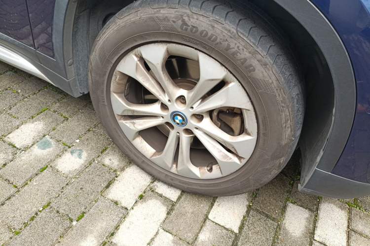 Used BMW X1 New Energy 2019 xDrive25Le Mileage Upgrade Version Right Front Wheel Hub