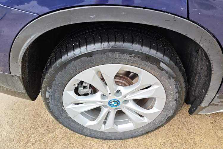 Used BMW X1 New Energy 2019 xDrive25Le Mileage Upgrade Version Right Rear Wheel Hub
