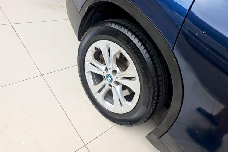 Used BMW X1 New Energy 2019 xDrive25Le Mileage Upgrade Version Right Rear Wheel Hub