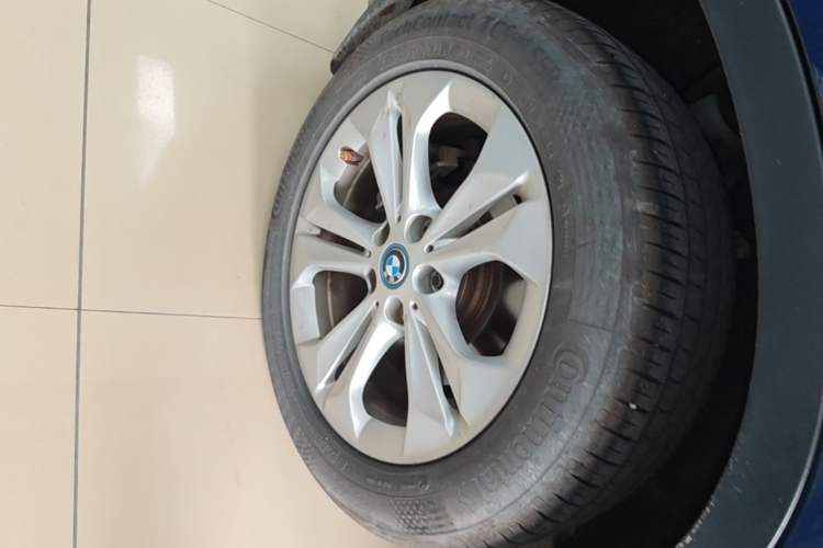 Used BMW X1 New Energy 2019 xDrive25Le Mileage Upgrade Version Right Rear Wheel Hub