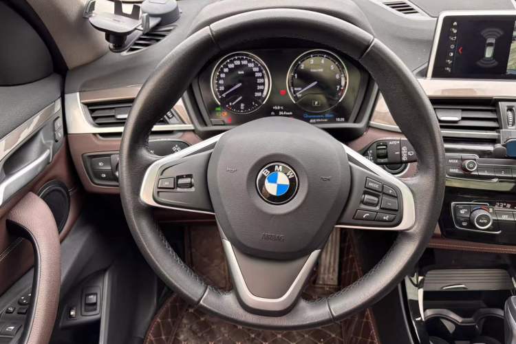Used BMW X1 New Energy 2019 xDrive25Le Mileage Upgrade Version Steering Wheel