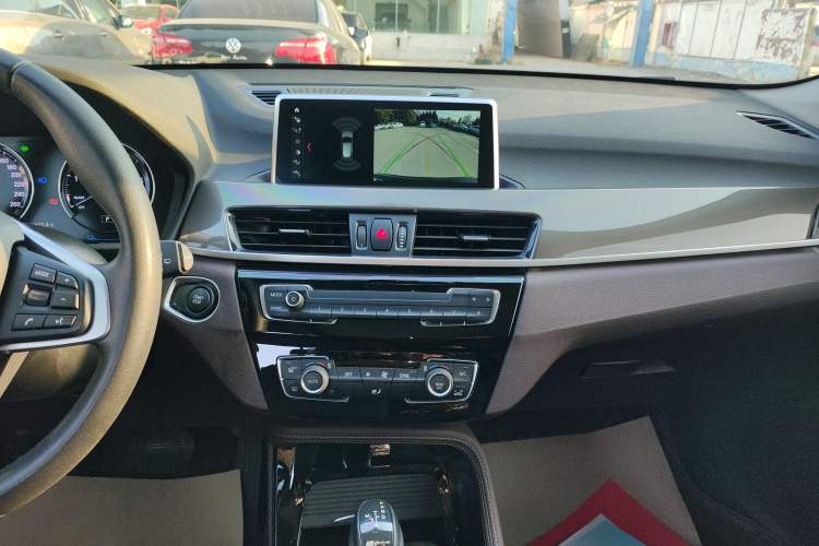 Used BMW X1 New Energy 2019 xDrive25Le Mileage Upgrade Version Audio And AC Panel
