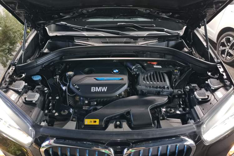 Used BMW X1 New Energy 2019 xDrive25Le Mileage Upgrade Version Engine Bay