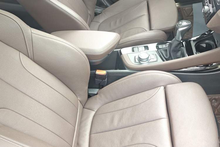 Used BMW X1 New Energy 2019 xDrive25Le Mileage Upgrade Version Interior 10