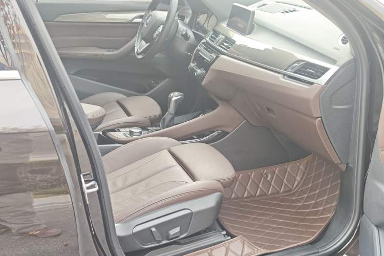 Used BMW X1 New Energy 2019 xDrive25Le Mileage Upgrade Version Interior 11