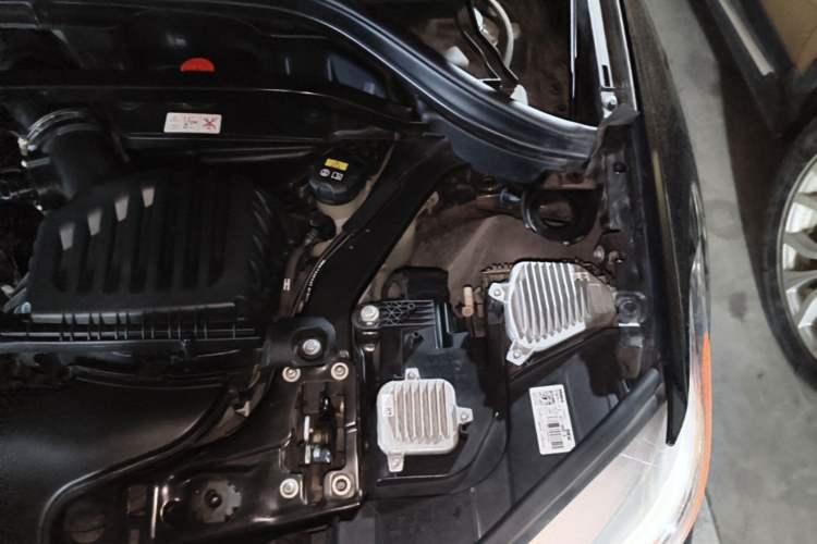 Used BMW X1 New Energy 2019 xDrive25Le Mileage Upgrade Version Engine Bay Left