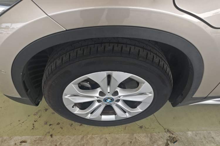 Used BMW X1 New Energy 2019 xDrive25Le Mileage Upgrade Version Left Front Wheel Hub