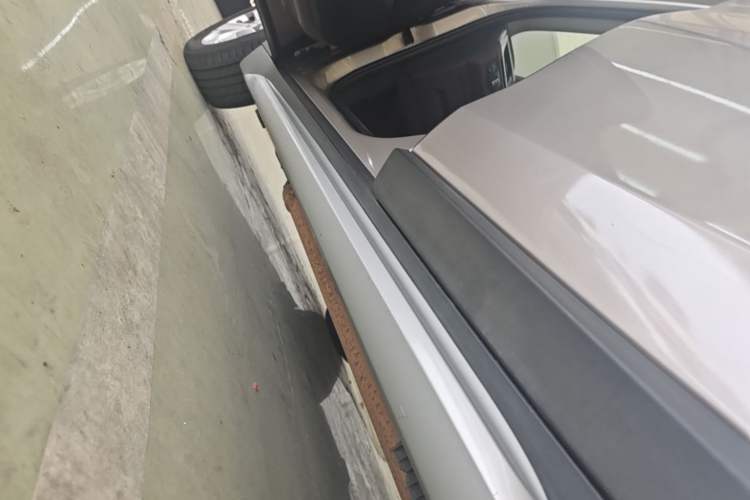 Used BMW X1 New Energy 2019 xDrive25Le Mileage Upgrade Version Left Side Sill