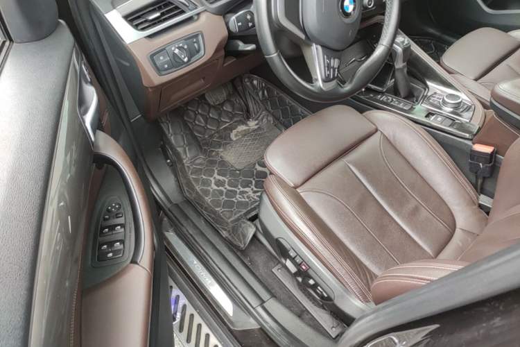 Used BMW X1 New Energy 2019 xDrive25Le Mileage Upgrade Version Driver Seat