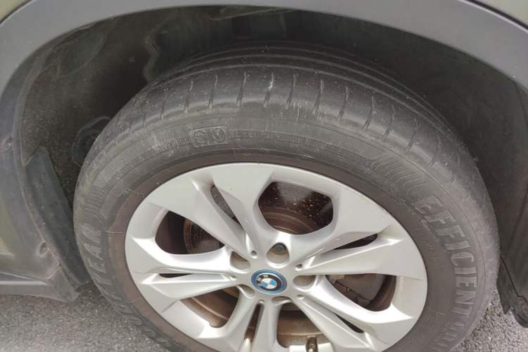 Used BMW X1 New Energy 2019 xDrive25Le Mileage Upgrade Version Right Front Wheel Hub