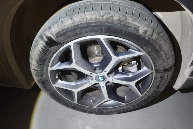 Used BMW X1 New Energy 2019 xDrive25Le Luxury Model Right Front Wheel Hub