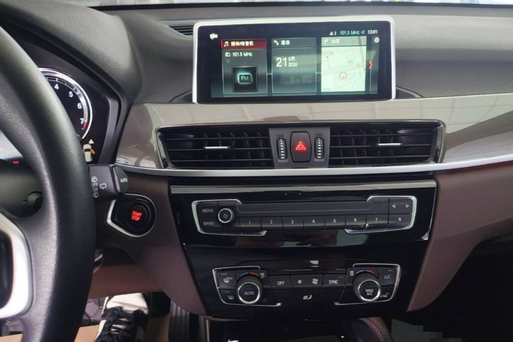 Used BMW X1 New Energy 2019 xDrive25Le Mileage Upgrade Version Audio And AC Panel