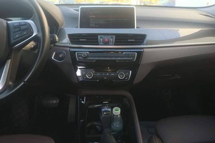 Used BMW X1 New Energy 2019 xDrive25Le Mileage Upgrade Version Audio And AC Panel