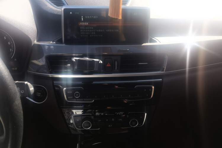 Used BMW X1 New Energy 2019 xDrive25Le Mileage Upgrade Version Audio And AC Panel