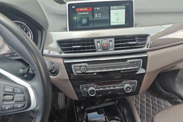 Used BMW X1 New Energy 2019 xDrive25Le Mileage Upgrade Version Audio And AC Panel