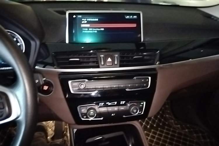 Used BMW X1 New Energy 2019 xDrive25Le Mileage Upgrade Version Audio And AC Panel