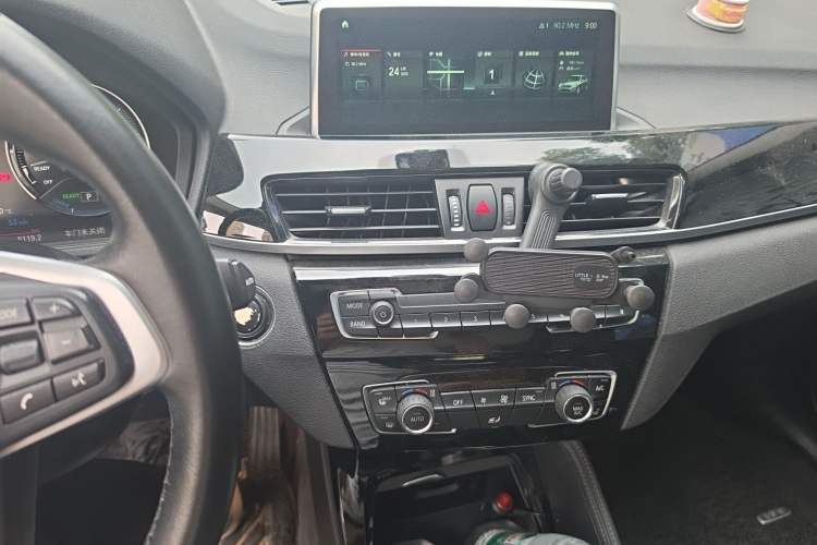 Used BMW X1 New Energy 2019 xDrive25Le Luxury Model Audio And AC Panel