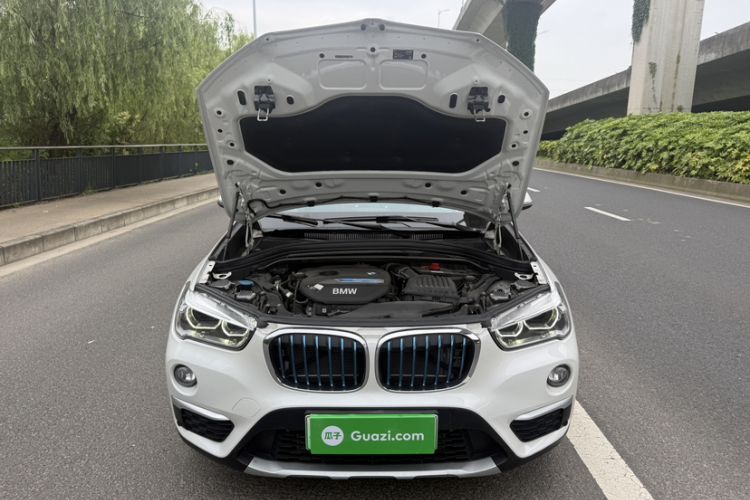 Used BMW X1 New Energy 2019 xDrive25Le Mileage Upgrade Version Engine Bay