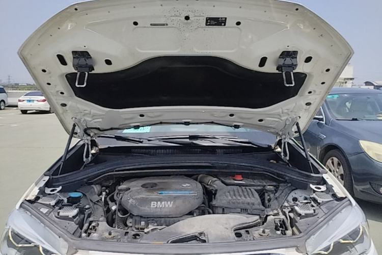 Used BMW X1 New Energy 2019 xDrive25Le Mileage Upgrade Version Engine Bay