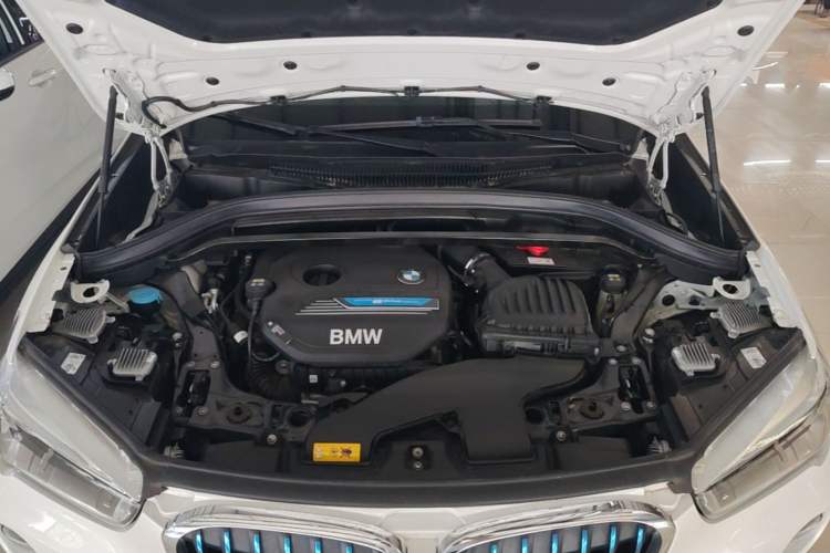 Used BMW X1 New Energy 2019 xDrive25Le Mileage Upgrade Version Engine Bay