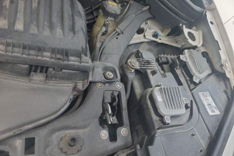 Used BMW X1 New Energy 2019 xDrive25Le Luxury Model Engine Bay Left