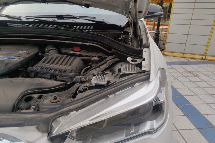 Used BMW X1 New Energy 2019 xDrive25Le Mileage Upgrade Version Engine Bay Left