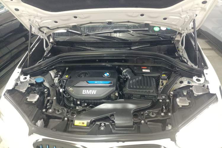 Used BMW X1 New Energy 2019 xDrive25Le Mileage Upgrade Version Engine Bay