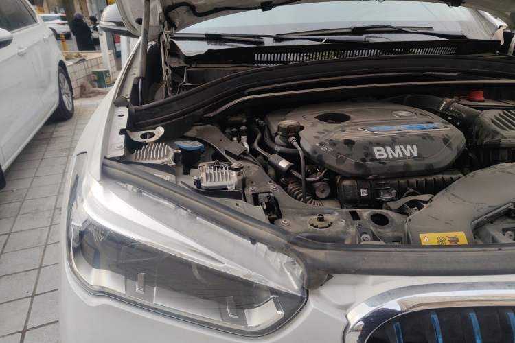 Used BMW X1 New Energy 2019 xDrive25Le Mileage Upgrade Version Engine Bay Right